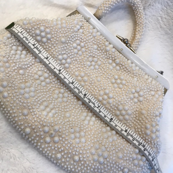 Vintage Beaded Purse with Kisslock - Picture 7 of 9